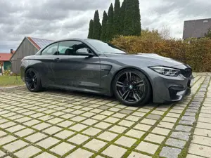 BMW M4 4er Cabrio DKG Bild 2
