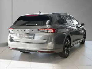Skoda Superb Combi Sportline 2,0TDI 142kW DSG 4x4 Bild 4
