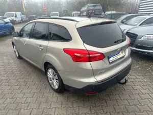 Ford Focus TurnierBusiness/ZahnriemenNeu/AHK