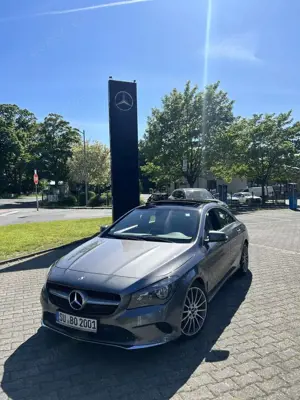 Mercedes-Benz CLA 180 Weiße Leder Sitze (amg Felgen) Pano
