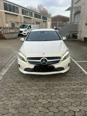 Mercedes-Benz A 180 7G-DCT