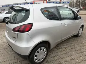 Mitsubishi Colt Intense Halbautomatik   1 Hand Bild 4