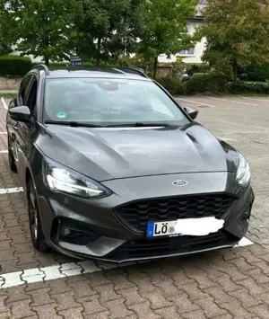 Ford Focus 2.0 EcoBlue Start-Stopp-System Aut. ST-LINE Bild 4