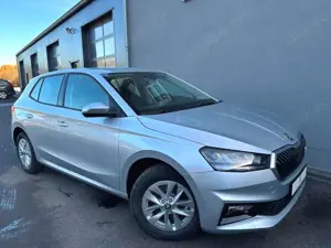 Skoda Fabia Selection DSG SitzheizungSmart link 5 Jahr Bild 1