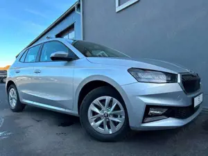 Skoda Fabia Selection DSG SitzheizungSmart link 5 Jahr Bild 2