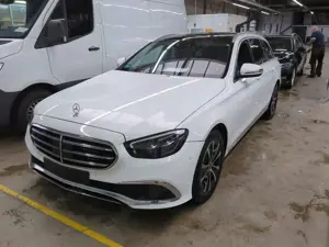 Mercedes-Benz E 300 4Matic KAM*PANO*MBUX*DISTRONIC*LUFT