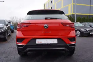 Volkswagen T-Roc 1.5 TSI DSG LED ACC Android Apple PDC DAB Bild 4