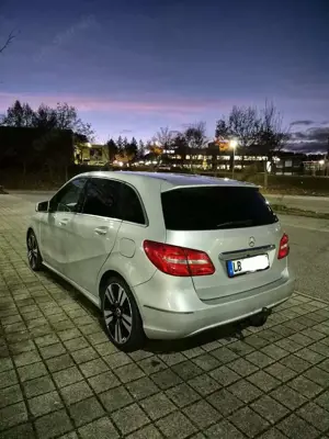 Mercedes-Benz B 180 CDI 7G-DCT TÜV+Inspektion Neu