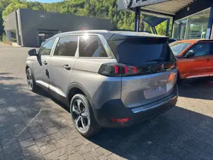 Peugeot 5008 Allure 130 Navi ACC SITZHZG LED 360°KAMERA Bild 3