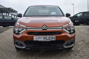 Citroen C4 Shine PureTech130 EAT8 -- NAVI-SHZ-CAM-HEADUP