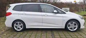 BMW 218 218i Active Tourer Aut. M Sport Bild 3