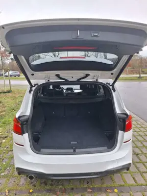 BMW 218 218i Active Tourer Aut. M Sport Bild 4