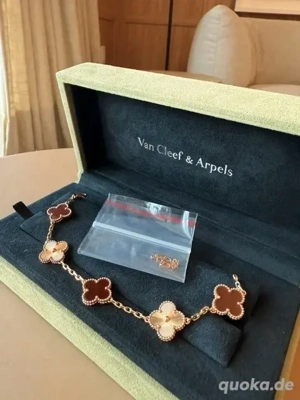 VAN CLEEF & ARPELS   Alhambra-Armband aus Karneol