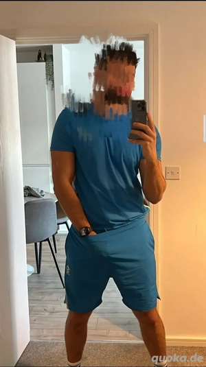 Ich bin ein Mann, kultiviert und umgänglich, aktiv und dominant.