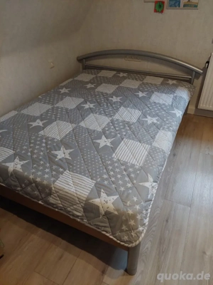 Bett 140 x 200cm mit Sprungrahmen und Matratze