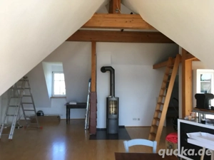 Dachgeschosswohnung   Studio im Altbau ab 01.03.26
