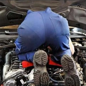 Oldtimer-Fan sucht tat-"kräftige" Frau mit ausgeprägten weiblichen Rundungen (.) (.)