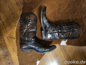 2 x Original Cowboystiefel mit Stiefelknecht