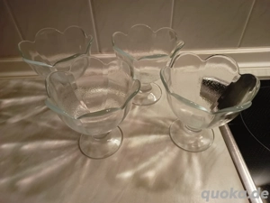 4 Eisbecher aus Glas