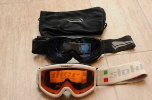 Zwei Kinderskibrillen