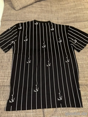 karl Kani t-Shirt in schwarz mit weißer Schrift