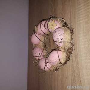 Eierkranz rosa, in die Mitte kann eine Kerze gestellt werden  
