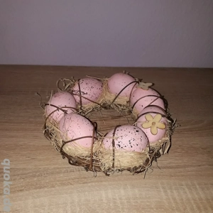 Eierkranz rosa, in die Mitte kann eine Kerze gestellt werden  