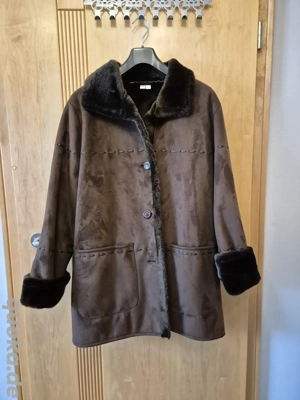 Kurzmantel in Velourlederoptik