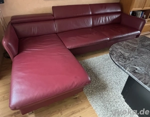 Ledercouch, rot, Kopfteile verstellbar