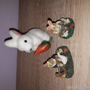 kleiner Osterhase weiss mit Karotte und 2x kleine Osterszene j 