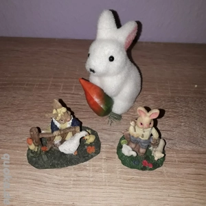 kleiner Osterhase weiss mit Karotte und 2x kleine Osterszene j 