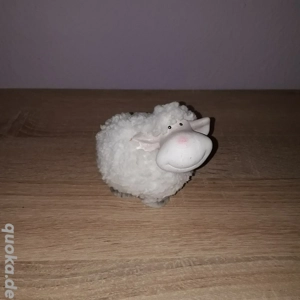 kleines Schaf Länge 12 cm Höhe 12 cm Breite 8 cm   4,-