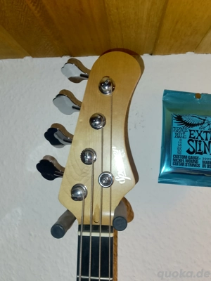 Spencer Bass Gitarre