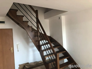 Handgefertigte Holztreppen aus Polen   Familienbetrieb seit 1998