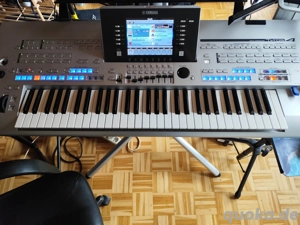 Biete Yamaha Tyros 4 