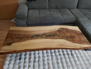 Couchtisch aus Walnuss 