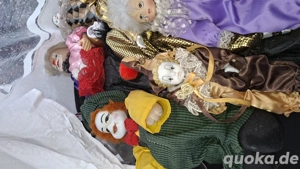 Clowne und Wandmasken aus einer Sammlung abzugeben
