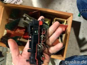 Zug mit haus und gleise