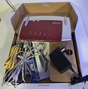 -- AVM Fritzbox 7490, Gebraucht aber in TIPTOP Zustand!  30 Euro + 6,19 Versand