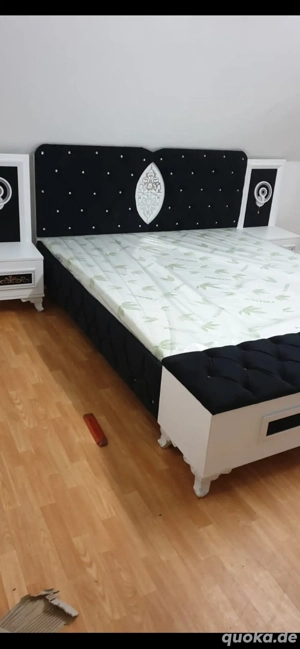 Bett Schlafzimmer