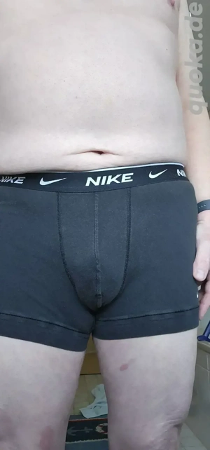 Devoter dient in 88348 in WC Kabine