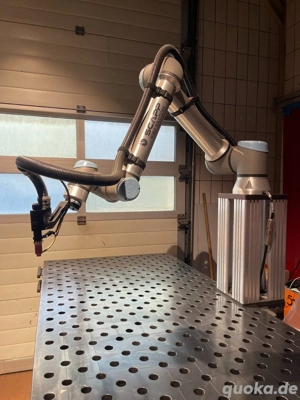 Vorführgerät Cobot UR10e optional mit WIG Schweißausrüstung
