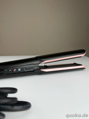 2-in-1: Trocknet & glättet gleichzeitig