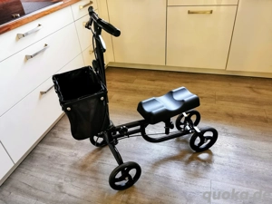 Knie-Roller nach Fuss OP