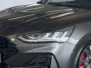 Ford Focus 1.0 EcoBoost Hybrid ST-LINE Bild 5