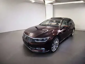 Volkswagen Passat Var. Highli. 4Mot. DSG PANO LED STHZG 360
