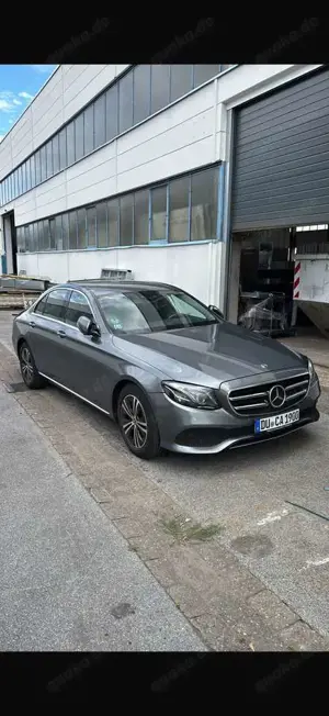 Mercedes-Benz E 200 9G-TRONIC Avantgarde
