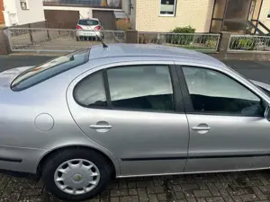 SEAT Toledo Toledo 1.6 16V Tempic Bild 4
