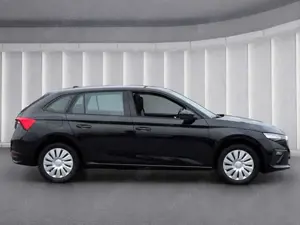 Skoda Scala Essence TSI*DSG AHK LED SHZ Tempo digCockp Bild 3