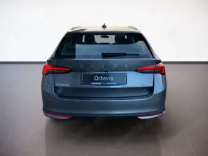 Skoda Octavia Combi Selection 2.0TDI TravelA.WinterP.AHK.KAM.SHZ Bild 5